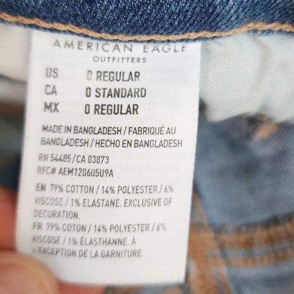 American Eagle Outfitters Light Wash "Mom Jean" Size 0 - Picture 10 of 16